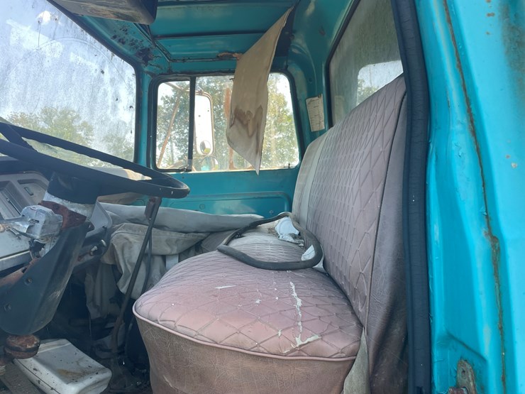 #280-•-#24138-•-inop-1971-ford-t/a-single-cab-auger-truck-n80fvl70713-image-28