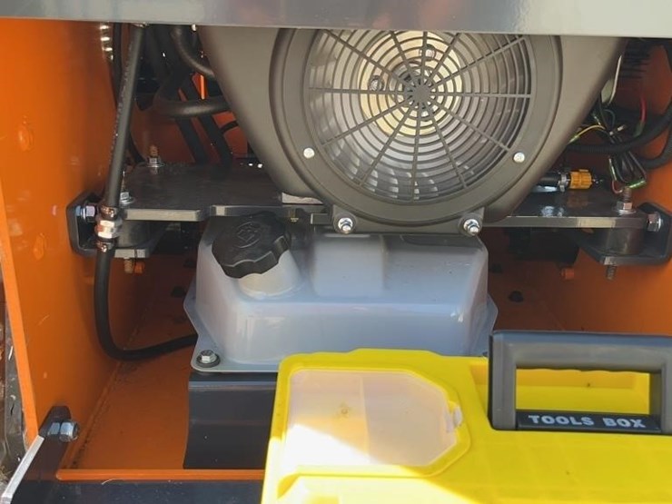 landhero-ldh-t460-mini-skid-steer-image-8