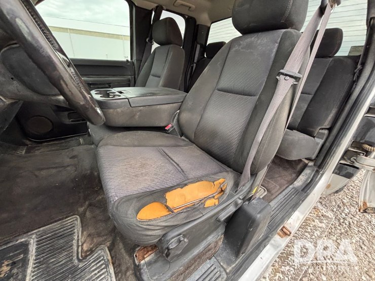 2011-chevrolet-2500hd-image-70