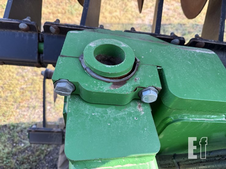 2021-john-deere-2680h-image-28
