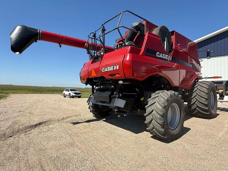 2009-case-ih-8120-image-6