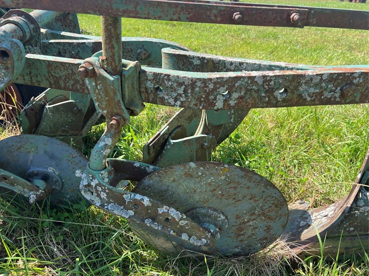 oliver-3-bottom-plow-image-22