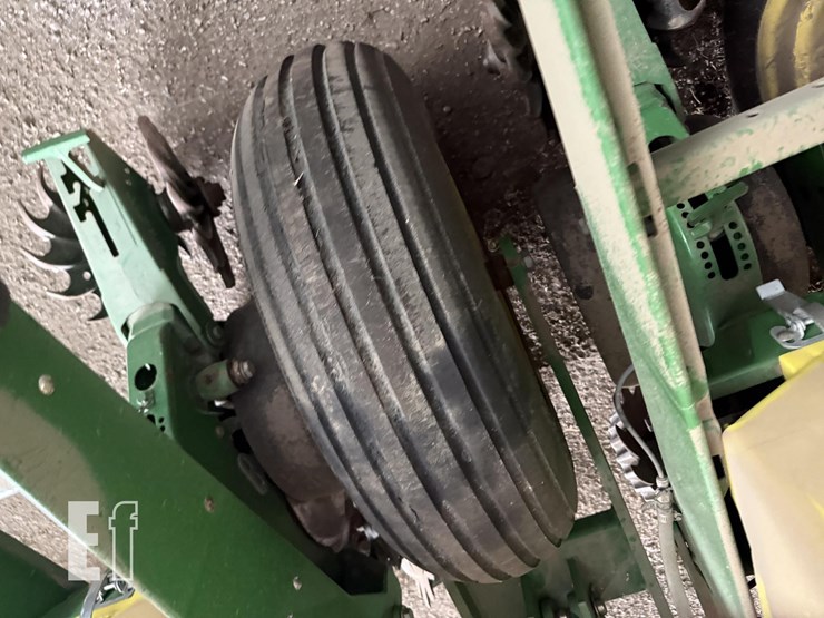 1997-john-deere-1770-image-14