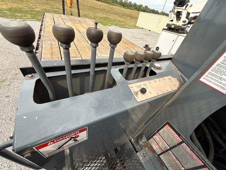 ford-l9000-image-11