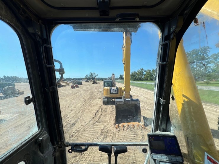 2023-komatsu-pc360-lc-11-image-46
