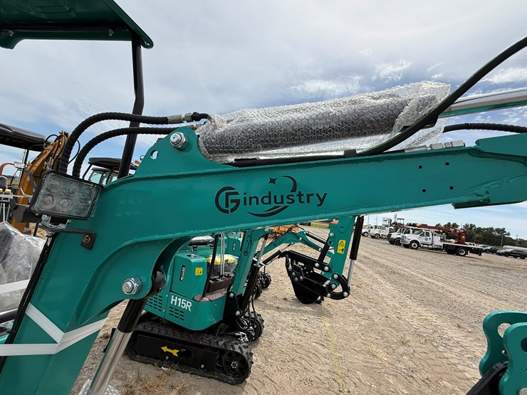 #220-•-#26495-•-unused-cfg-qh12rqh12r-mini-excavator-qh12r202507030543-image-17