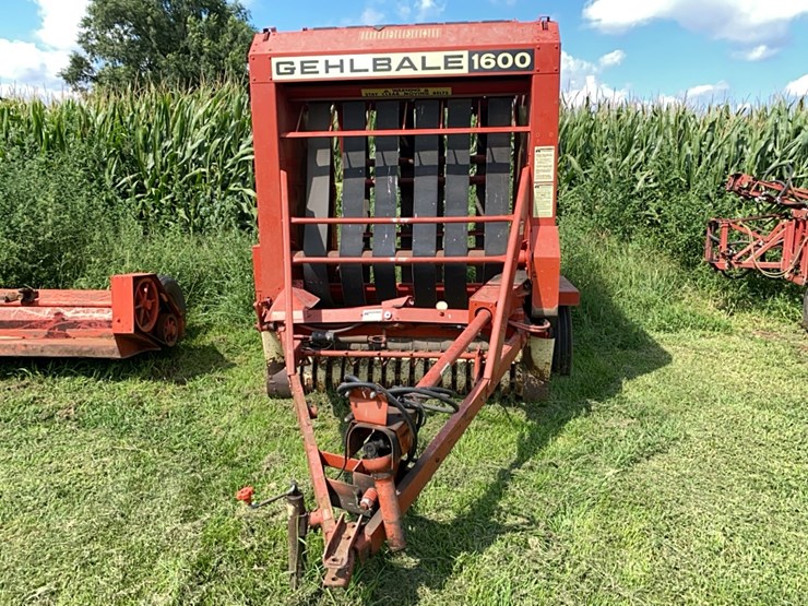 gehl-1600-image-3