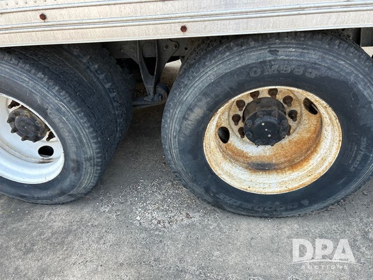 2006-ihc-9200i-van-truck-(cp0653,-unit-37745)-image-16
