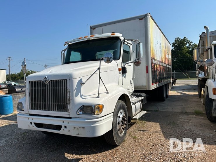 2006-ihc-9200i-van-truck-(cp0653,-unit-37745)-image-1