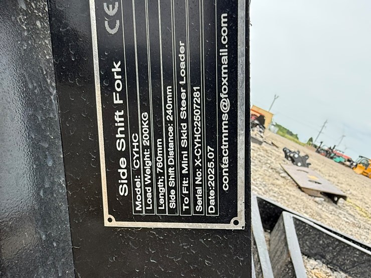#230-•-#26378-•-unused-giyi-30"-mini-skid-steer-side-shift-fork-xcyhc2507281-image-5