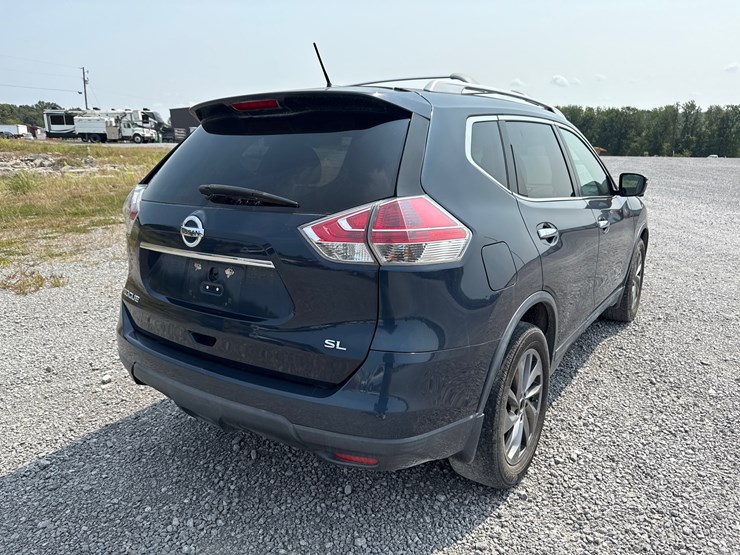 2015-nissan-rogue-sl-image-3