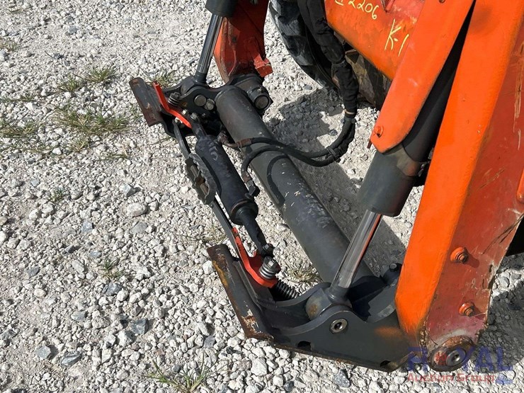 kubota-ssv75-image-7