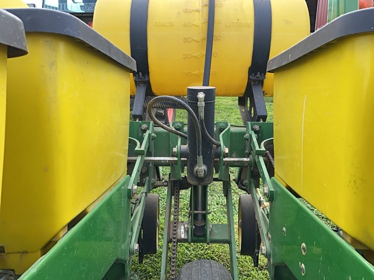 john-deere-1750-image-28