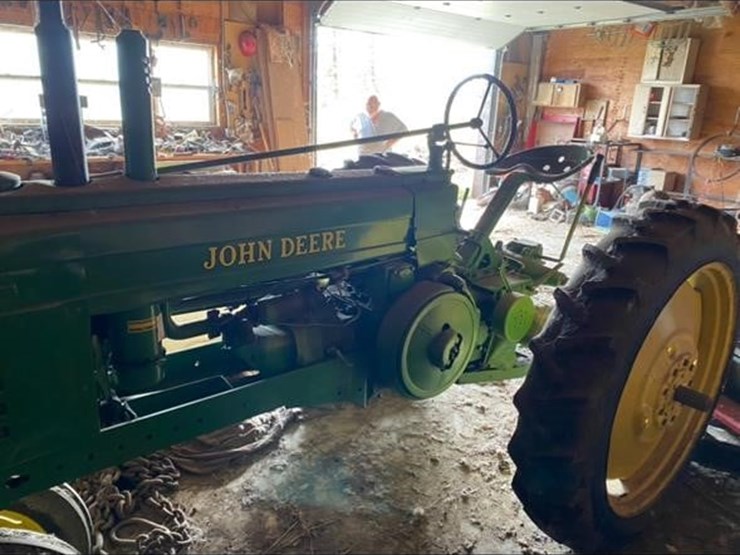 john-deere-b-image-2