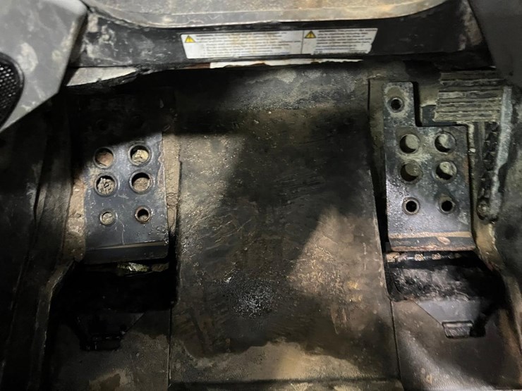 2021-bobcat-t770-image-33