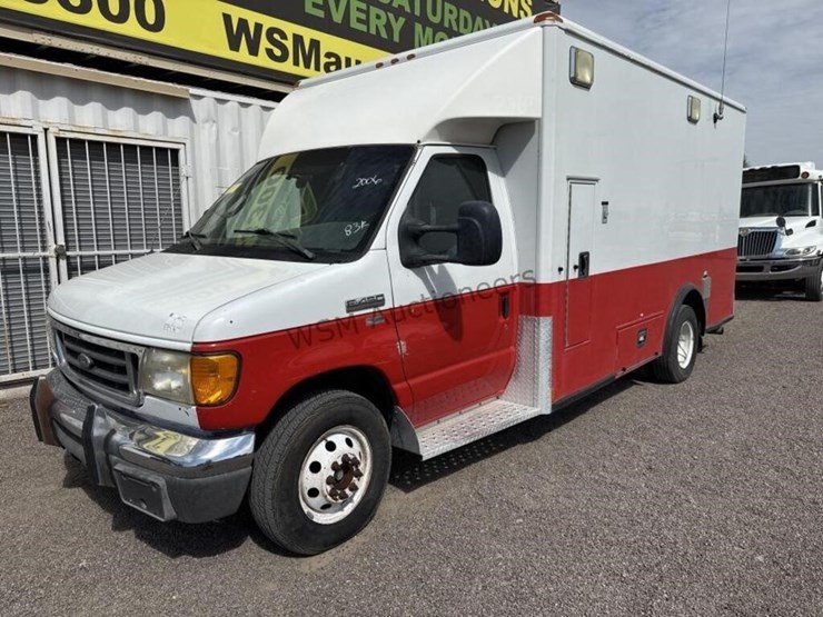 2006-ford-e450-image-2