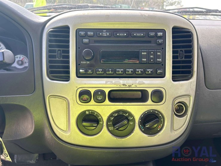 2007-ford-escape-image-16