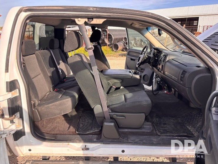 2013-gmc-2500-image-55