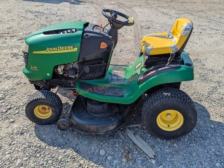 john-deere-110-image-2