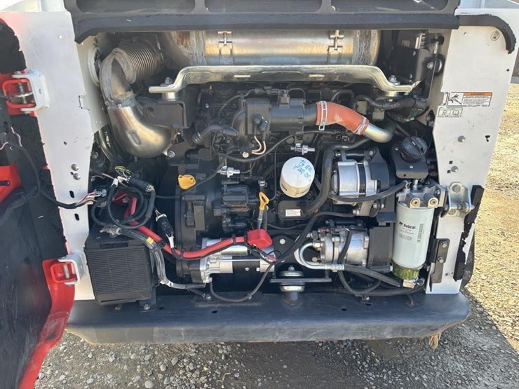 2024-bobcat-t770-image-34