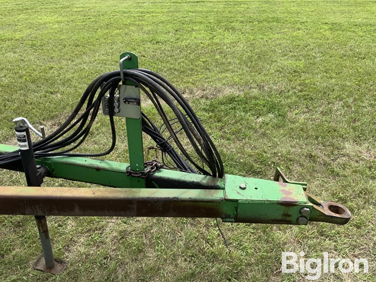 john-deere-630-image-11