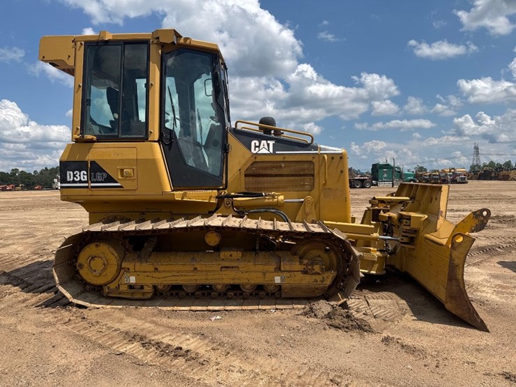 2005-caterpillar-d3g-lgp-image-5