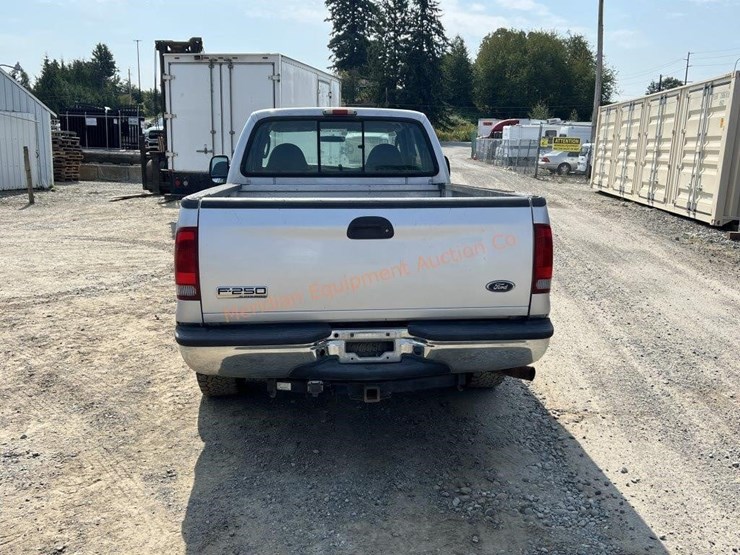 2006-ford-f250-xl-image-3