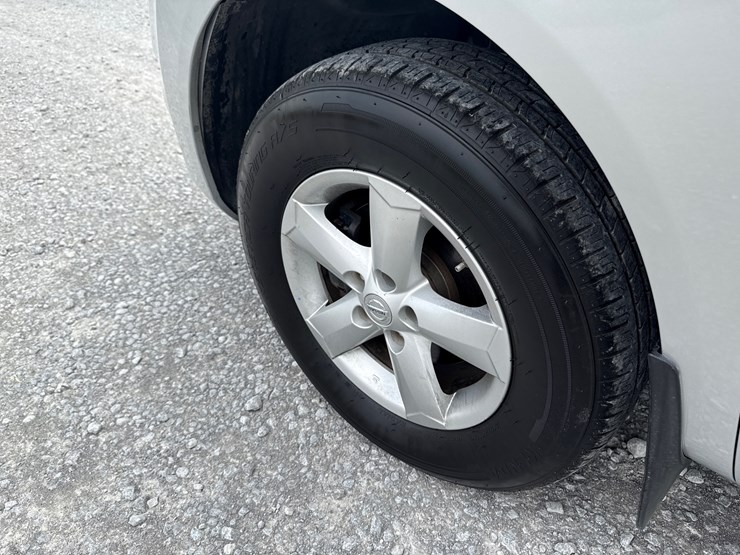 2012-nissan-rogue-image-9