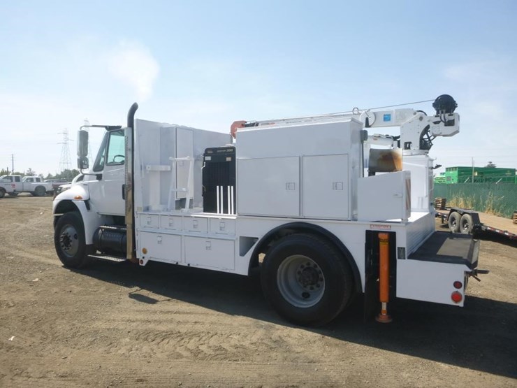2011-international-durastar-4300-image-4