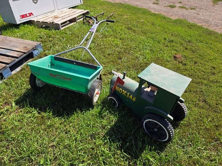 mail-box-and-lawn-spreader-image-2
