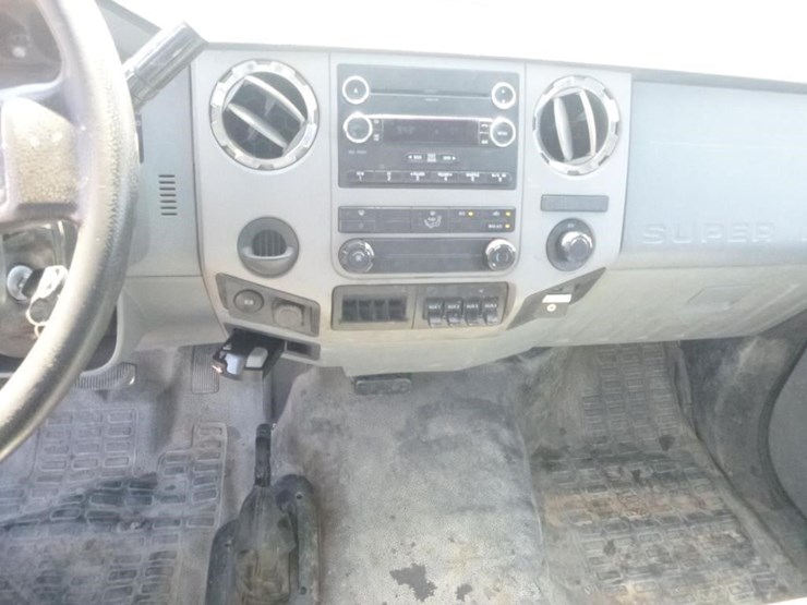 2017-ford-f650-image-13