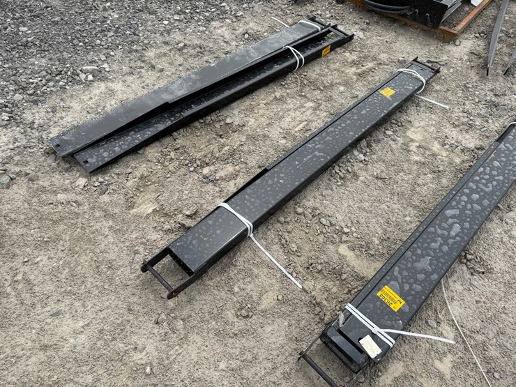#2000-•-#26366-•-unused-giyi-7'-forklift-extension-forks-image-3