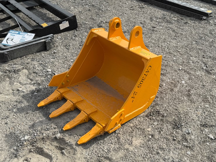 caterpillar-305-image-1