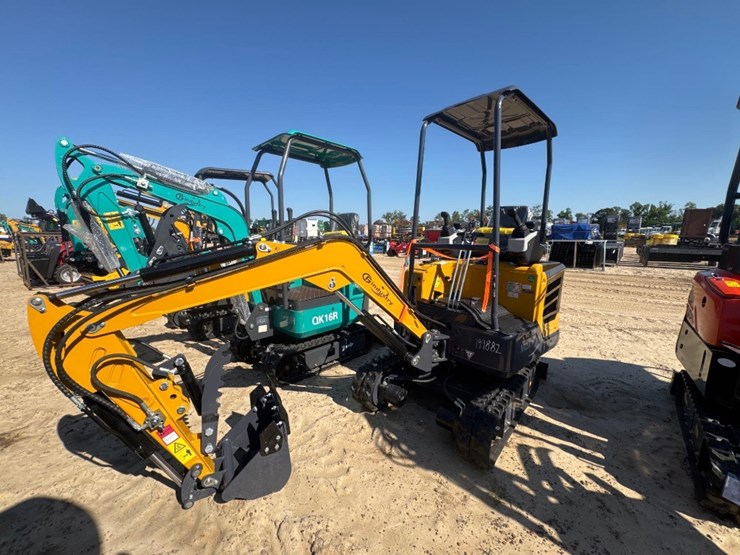 unused-cfg-mx20r-excavator-image-1