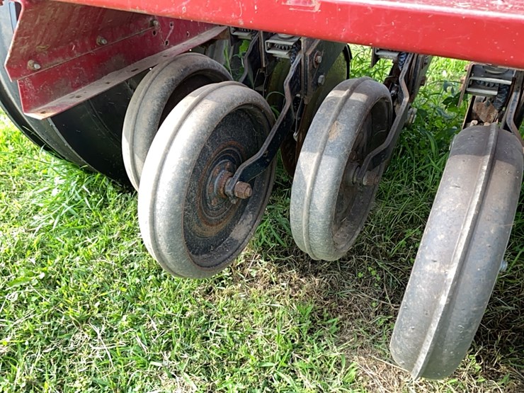 case-ih-5100-image-25