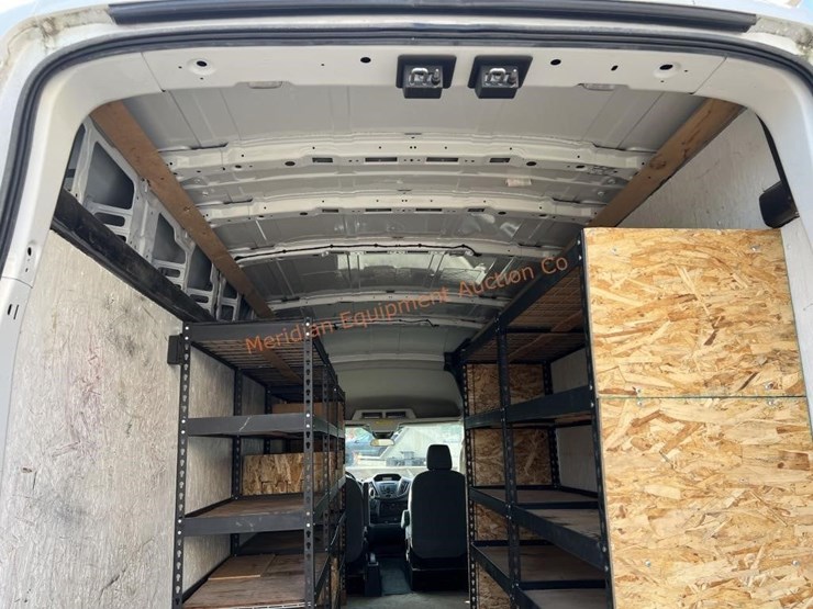 2016-ford-transit-image-23