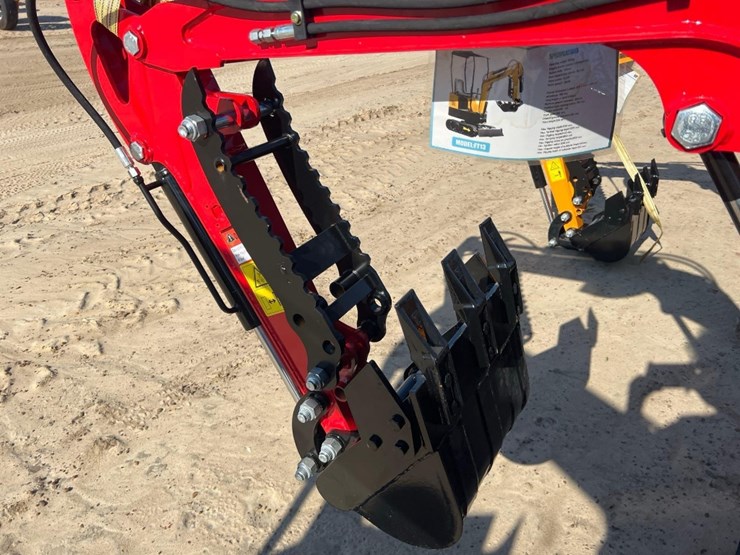 unused-future-ft13j-excavator-image-10