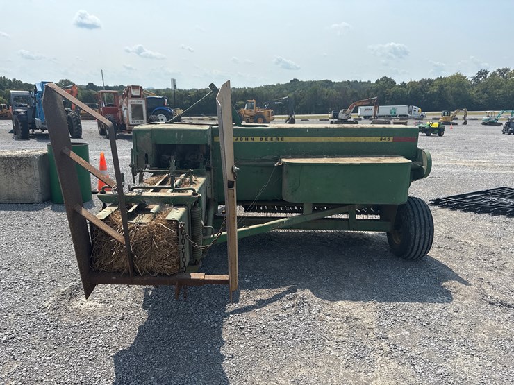 john-deere-346-image-8