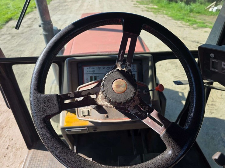 1984-case-ih-2394-image-54