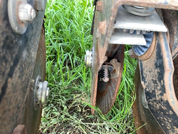 case-ih-5100-image-40