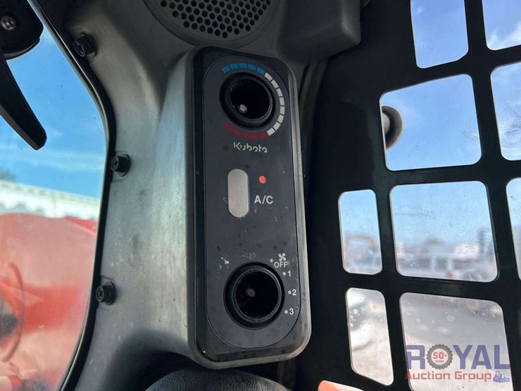 kubota-ssv75-image-16