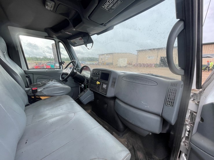 2007-international-durastar-4300-image-25