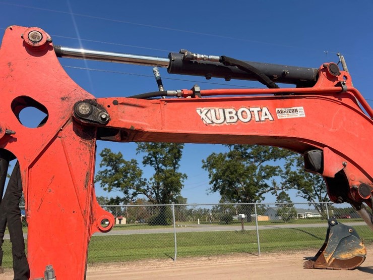 2019-kubota-u35-4-image-12