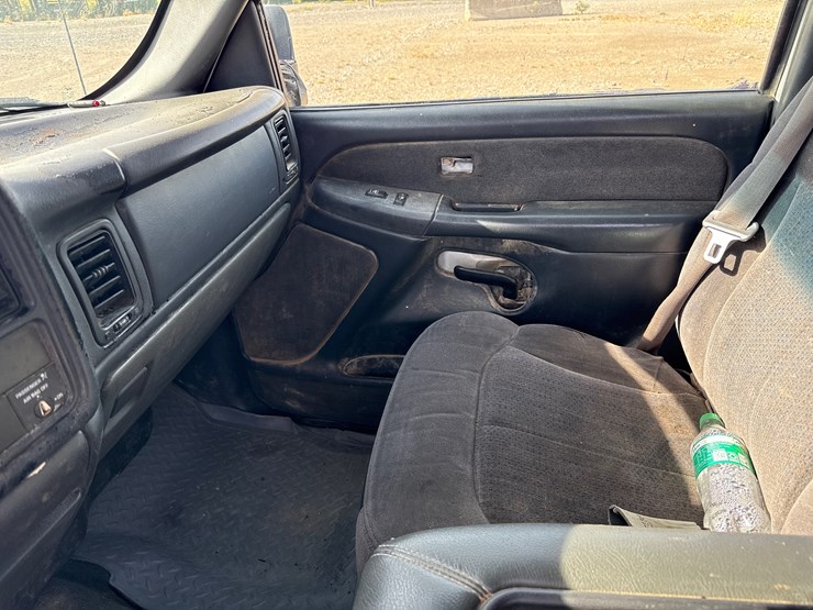 2002-chevrolet-1500-image-34