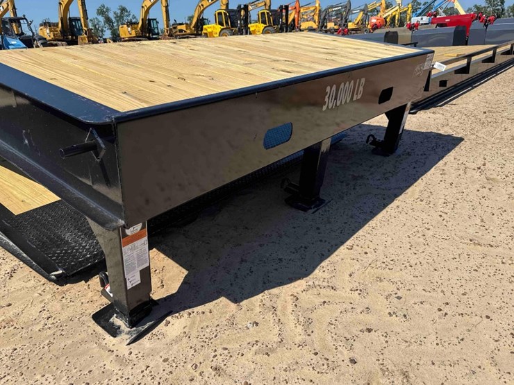 unused-x-star-20'-x-101"-loading-ramp-image-4