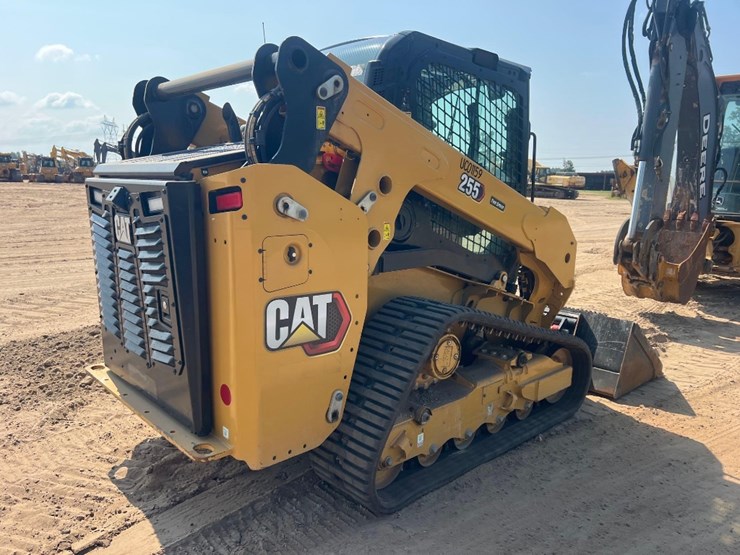 2024-caterpillar-255-skid-steer-image-4
