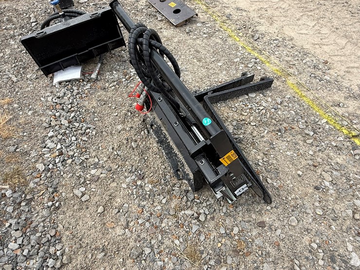 #230-•-#26378-•-unused-giyi-30"-mini-skid-steer-side-shift-fork-xcyhc2507281-image-3
