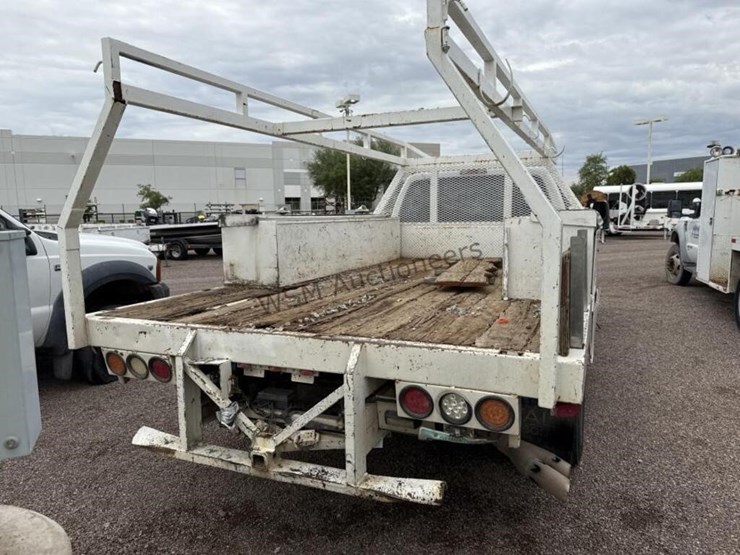 2010-ford-f550-image-5