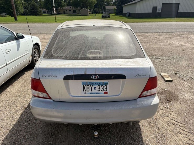 2000-hyundai-accent,-2-door,-175/70r13-tires,-5-speed-manual,-cloth,-receiver-hitch,-161058-miles,-t-image-6