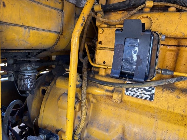 1991-deere-670b-image-62